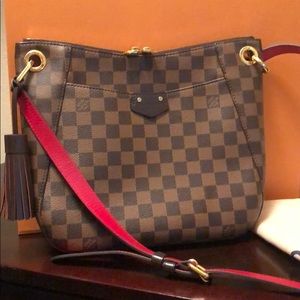 Louis Vuitton South Beach Besace